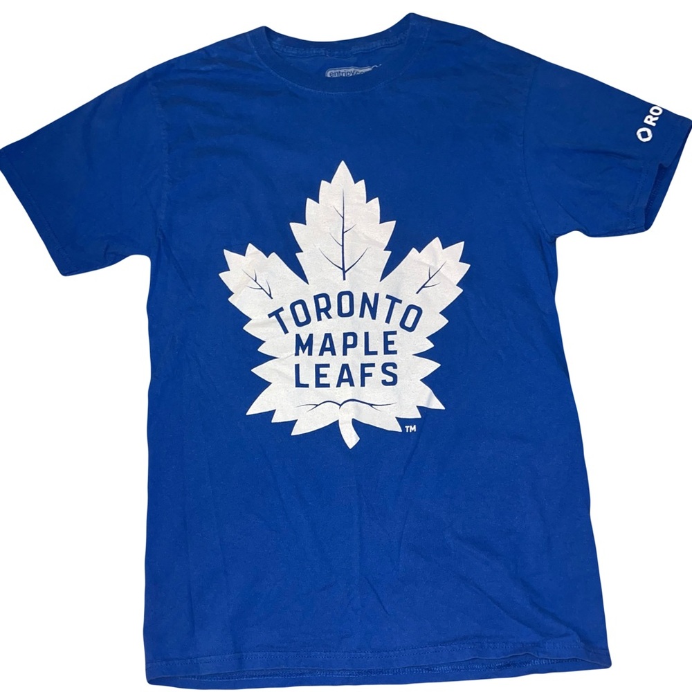 Toronto Maple Leafs T Shirt by entripy.com. Men’s Size S. GUC.